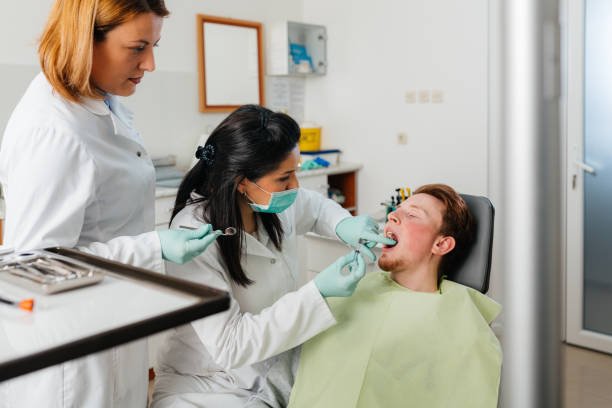 Best Emergency Root Canal Treatment in Crooked Lake Park, FL